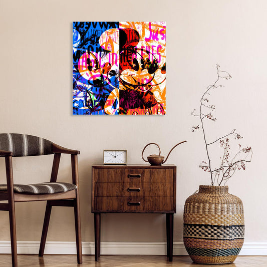 Acrylglasbild - Colorful Mickey II Wohnbeispiel