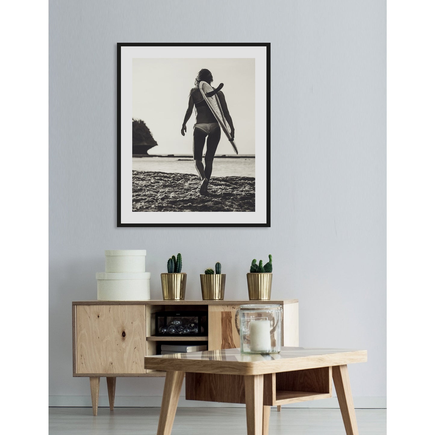 Rahmenbild - Women at the beach Wohnbeispiel