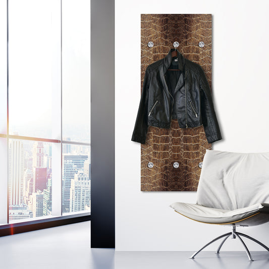 Garderobe - Snake Color Detail